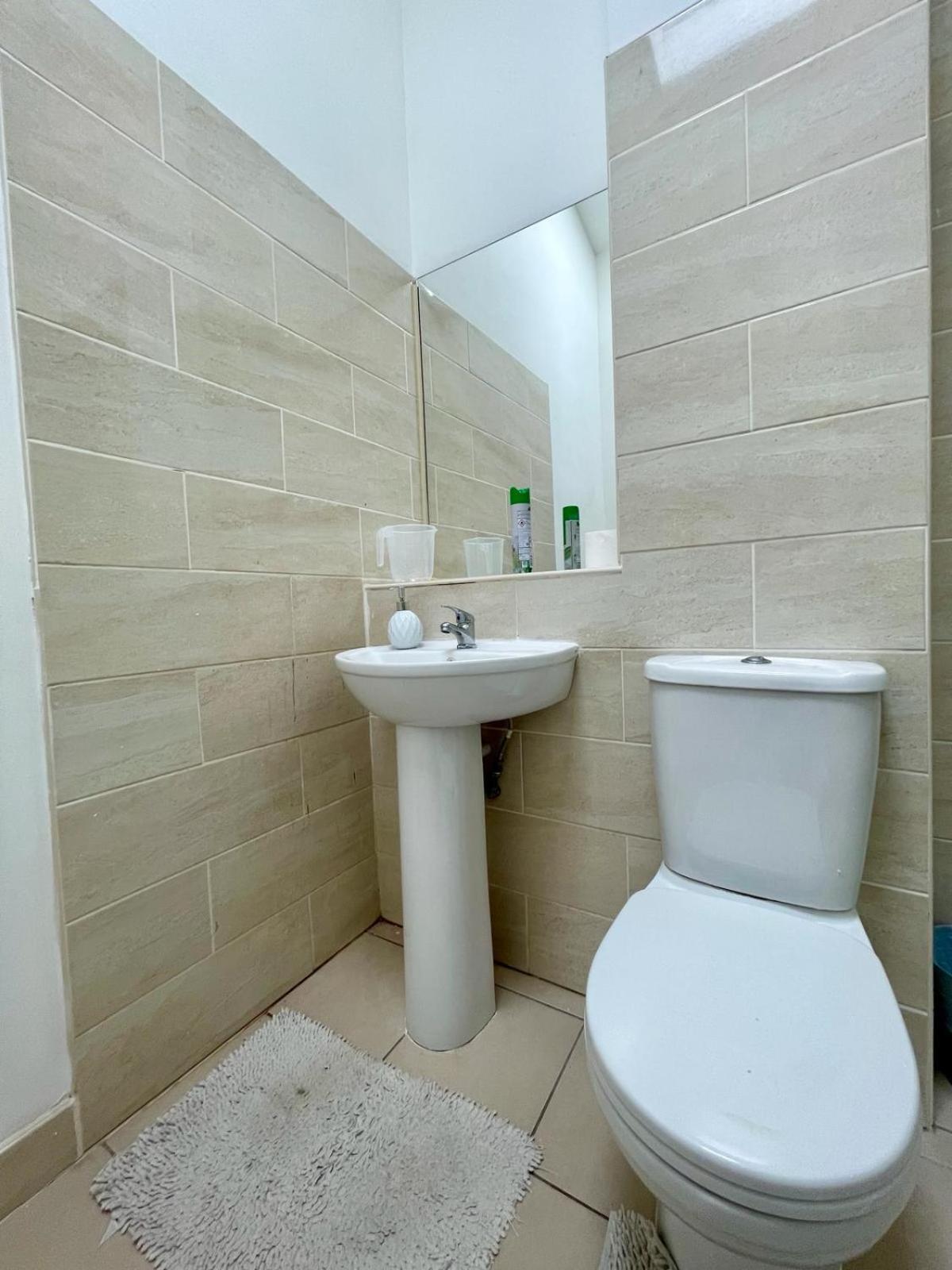 Homestays-Close To Coventry City And University I Free Parking I Wi-Fi Luaran gambar